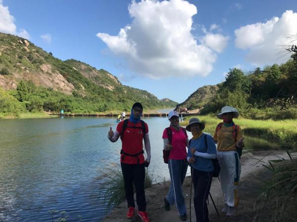 戀上這座山之四：一池秀水入眸中