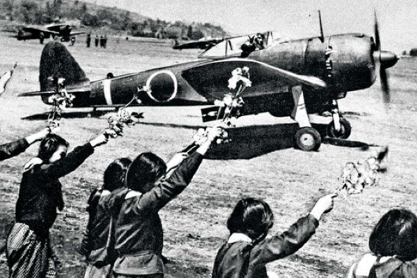 二戰日本的最後瘋狂,神風特攻隊到底有多變態?美軍:惡魔 二戰日本的最後瘋狂,神風特攻隊到底有多變態?美軍:惡魔