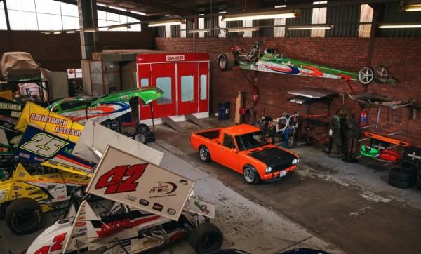 暴走日產皮卡，移植本田CBR摩托發動機