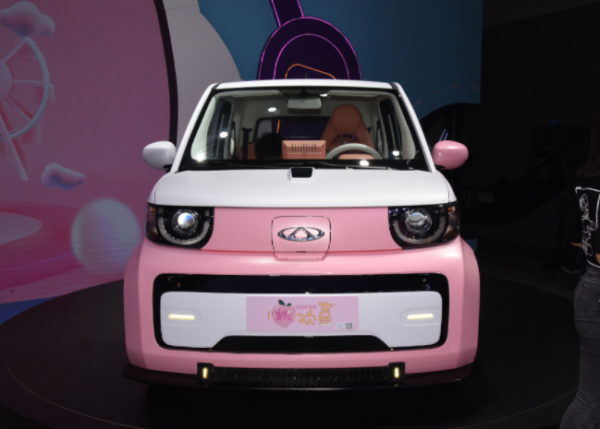 四大轎車“年度銷冠”鎖定：凱美瑞或取代雅閣，寶馬5系稱王！