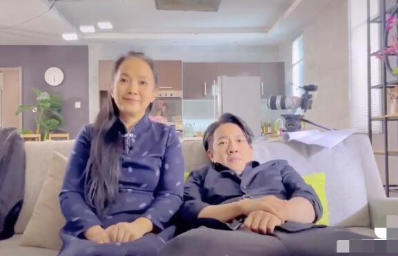 呂麗萍罕見露面與兒子同框出鏡 母子兩人互動有愛畫面溫馨