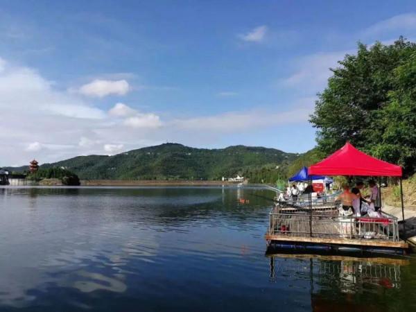 中學生作文:我的釣魚佬爸爸,在孩子心中釣魚人是這樣? 中學生作文:我的釣魚佬爸爸,在孩子心中釣魚人是這樣?