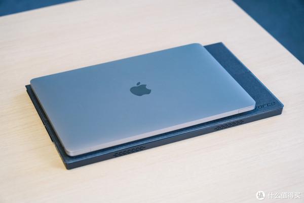 萬金油還是吃灰神器：聊聊4K+OLED便攜屏存在的意義