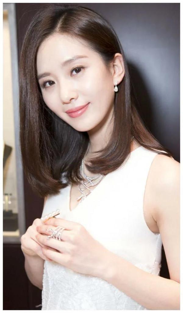 劉詩詩，綻放女人的魅力