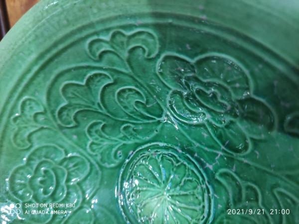契丹遼上京窯蓮瓣印花綠釉碗公元1100-1125年作品_國寶級