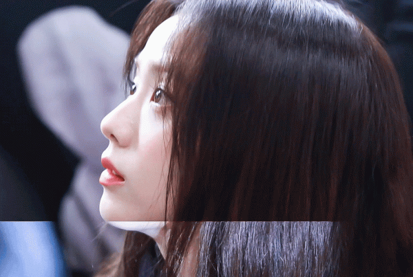 心疼ab,捂熱8年的資源被新晉“清水顏”小花拿下…… 心疼ab,捂熱8年的資源被新晉“清水顏”小花拿下……