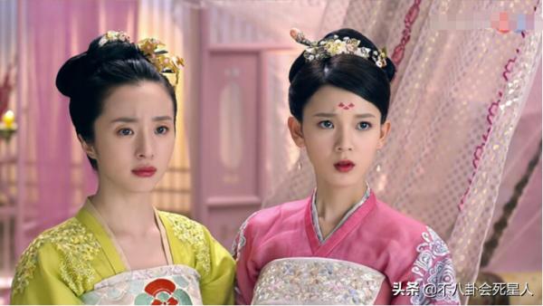 明明是苦情臉非要演活潑少女，高圓圓李沁都栽了