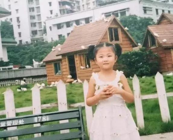 中國女排隊員的童年照,你能認出誰? 中國女排隊員的童年照,你能認出誰?