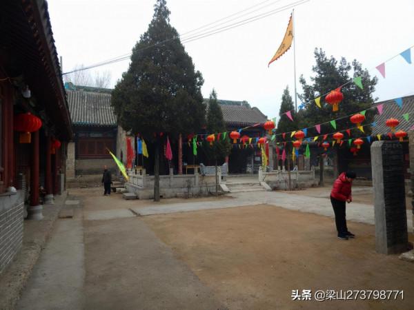 六百多年的古戲臺 六百多年的古戲臺