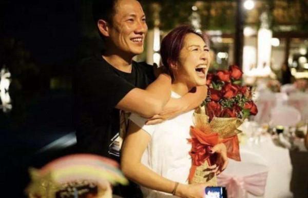 7位“轉移陣地”的港臺明星，定居內地，送娃上名校，各個有遠見