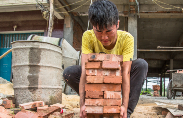 一個人很難熬的時候,要靠自己撐過去 一個人很難熬的時候,要靠自己撐過去
