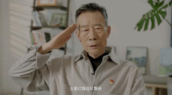 央視國慶晚會：胡歌一人分飾五角，李雪健一開唱中國式浪漫破防了