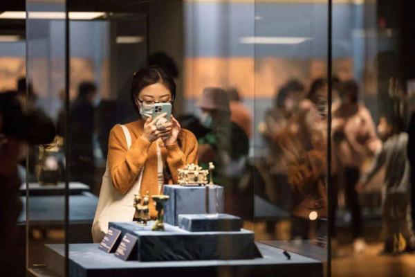 “華夏之華”特展亮相清華藝博,300餘件山西文物精粹跨越萬年 “華夏之華”特展亮相清華藝博,300餘件山西文物精粹跨越萬年