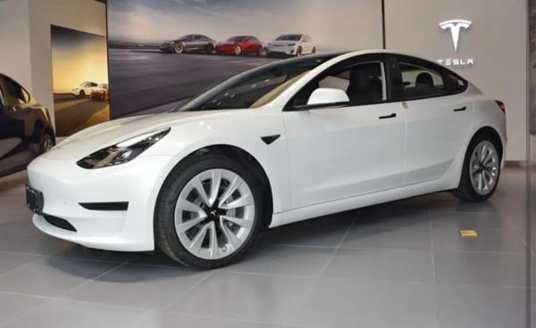 一直在猶豫特斯拉Model3和極狐阿爾法S,試駕後對比一目瞭然 一直在猶豫特斯拉Model3和極狐阿爾法S,試駕後對比一目瞭然