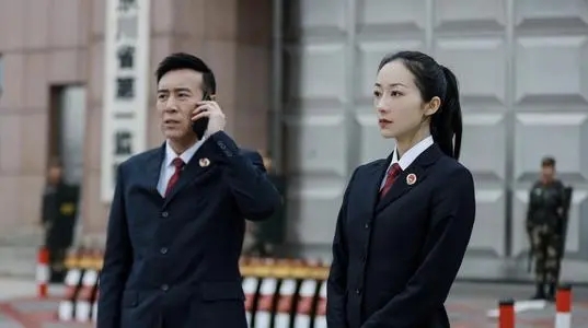 《突圍》沒有成為“爆款”?但它這兩點超越了《人民的名義》 《突圍》沒有成為“爆款”?但它這兩點超越了《人民的名義》