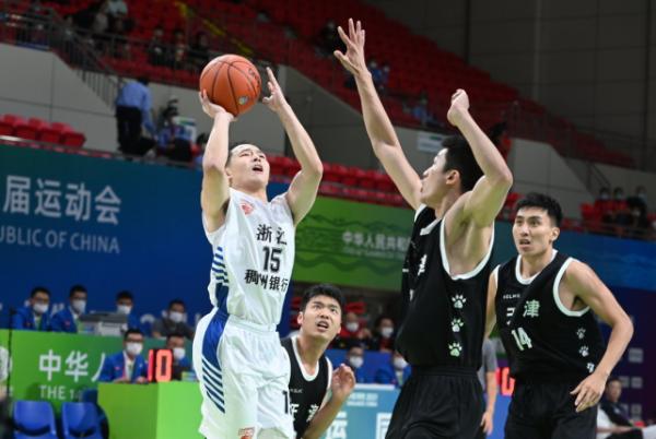全運會男籃首日綜述：粵遼浙取開門紅 曾凡博18+7+4北京力克湖北