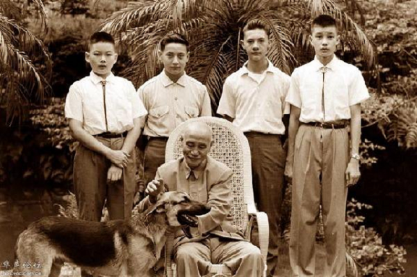 1949年蔣介石乘機逃亡，洪學智申請將飛機擊落，葉劍英：不能打