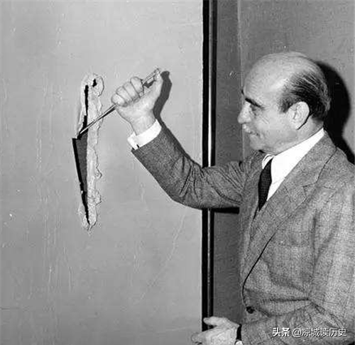 他在畫布上割一刀賣了2個億，買家紛紛質疑，專家：你往刀縫裡看