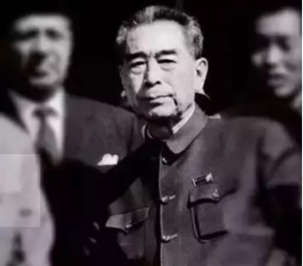 中尼珠峰主權歸屬引爭端，毛主席巧用妙招化解，挫敗印度不軌企圖