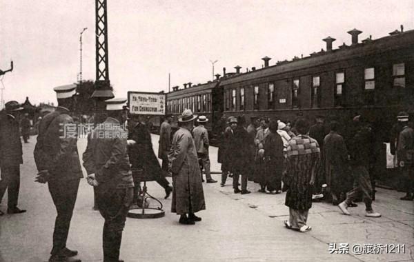 哈爾濱火車站，百張歷史老照片，四代站舍更替，你不一定見過