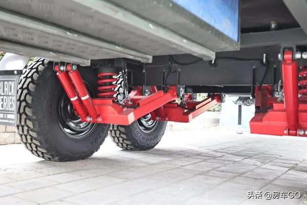 房車中的“陸地巡洋艦”，霸氣外形車內精緻，黑系HQ21實拍評測