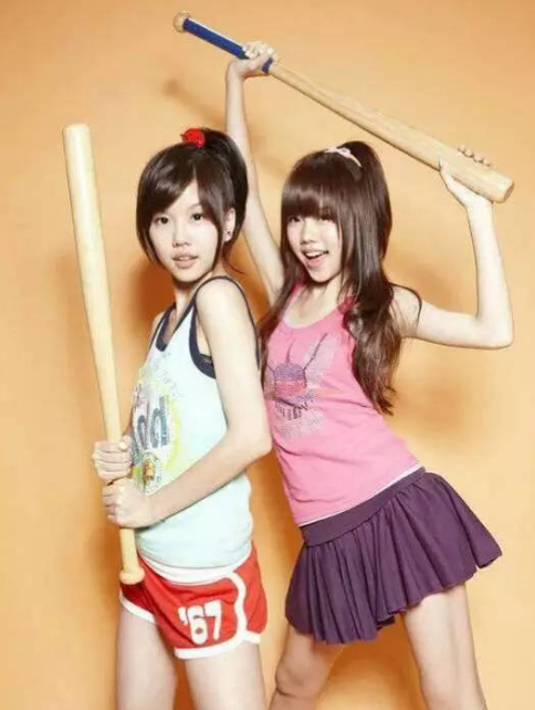 6對雙胞胎明星,每一對都傻傻分不清,宋達民兄弟仿若一個人 6對雙胞胎明星,每一對都傻傻分不清,宋達民兄弟仿若一個人