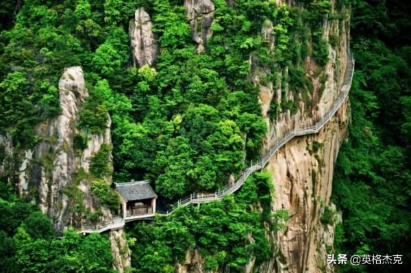 美國遊客拍下浙江“天台山”，引發熱議：這簡直是大自然的饋贈