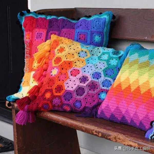 鉤編留下太多的零線，幾十種六角的鉤法，讓你家美出花來
