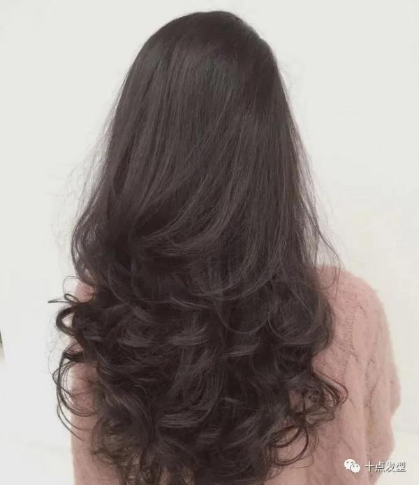 2021仍然是主流“半頭燙”,簡單好打理 2021仍然是主流“半頭燙”,簡單好打理