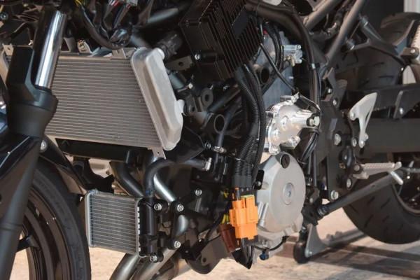 川崎研發氫燃料增壓發動機,還將會有Ninja 400混動版 川崎研發氫燃料增壓發動機,還將會有Ninja 400混動版