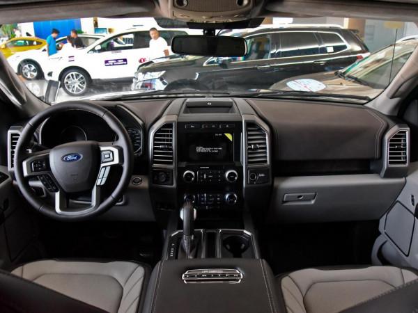 四驅能越野,超大空間能拉東西賺錢,實拍福特F-150 四驅能越野,超大空間能拉東西賺錢,實拍福特F-150