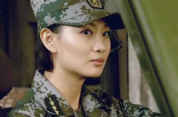 矯揉造作就別演軍旅劇了，這9位女星告訴你，什麼叫軍人那股勁兒