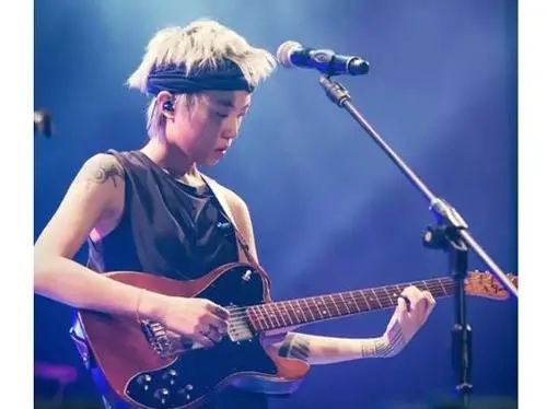 同是竇唯的基因，把王菲的女兒和高原的女兒一對比，差距就出來了