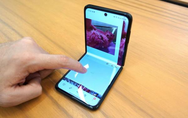 三星Galaxy Z Flip 3可摺疊手機評測:價格只相當於普通旗艦手機 三星Galaxy Z Flip 3可摺疊手機評測:價格只相當於普通旗艦手機
