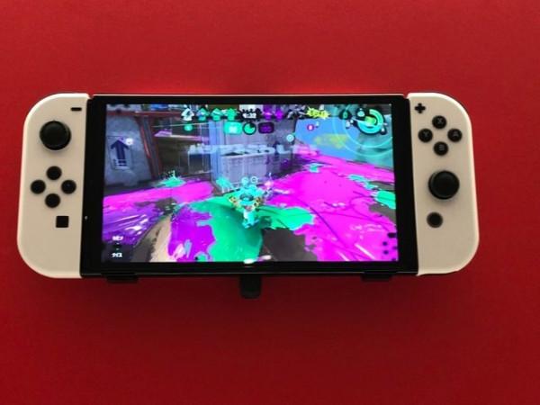 任天堂Switch OLED版真機首曝：螢幕顯示更棒