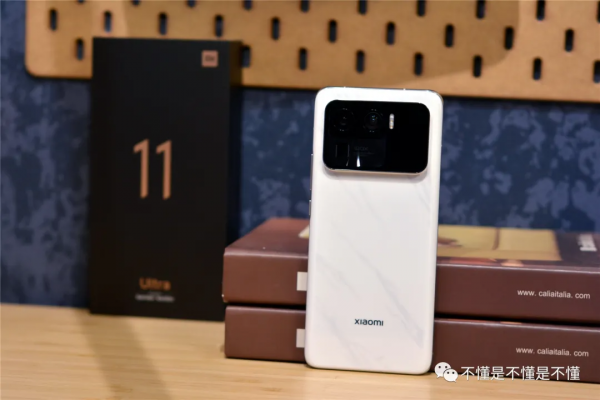 產品｜小米11ultra在45°的時候，卡頓，失真