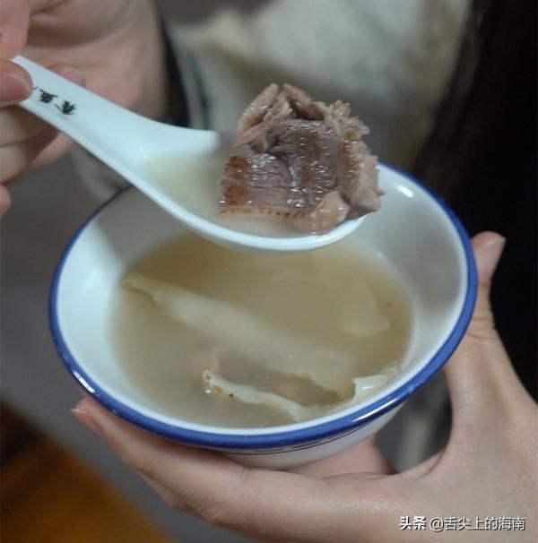 距離海口就1小時車程,人均70可吃到白蓮鵝、鱷魚宴、烤乳豬等 距離海口就1小時車程,人均70可吃到白蓮鵝、鱷魚宴、烤乳豬等