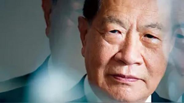 肯尼迪總統外甥被控強姦,請華人神探李昌鈺出山,其用一手帕偵破 肯尼迪總統外甥被控強姦,請華人神探李昌鈺出山,其用一手帕偵破