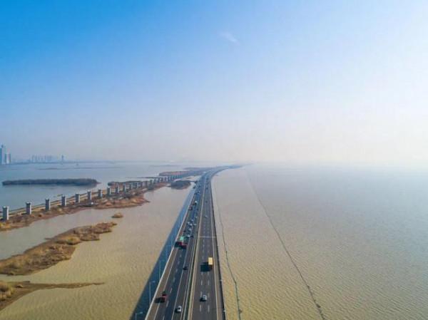 江蘇服務區，到底有多壕？果然，貧窮限制了我的想象力