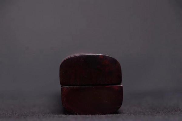 不一樣的傳統文房器：紫檀文房鎮尺——一品清廉