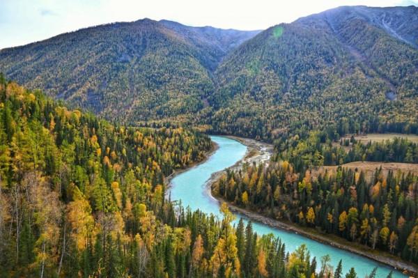 開著探嶽想去哪裡就去哪裡 開著探嶽想去哪裡就去哪裡