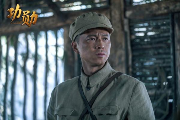 都播完了，人民日報才點名《功勳》，這群配角也該翻身了