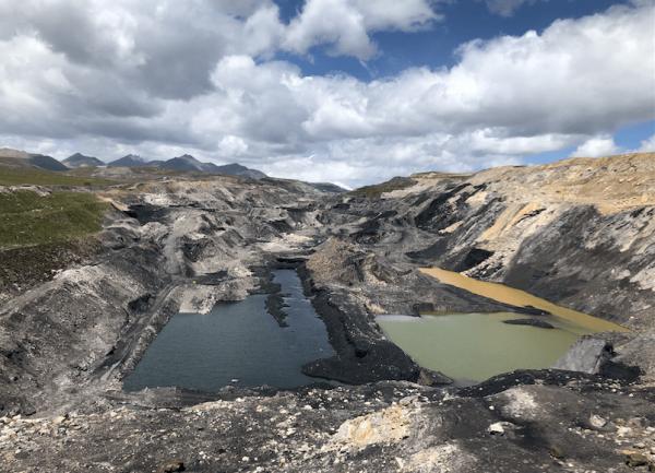非法採礦企業疑似涉黑，撈金破百億！祁連山的“傷疤”有誰來填？