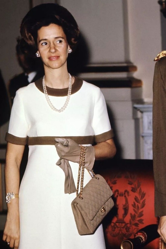 28歲詩麗吉出訪比利時,32歲法比奧拉優雅接待,兩個好命的王后 28歲詩麗吉出訪比利時,32歲法比奧拉優雅接待,兩個好命的王后