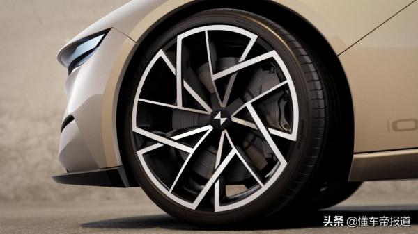 資訊|設計師打造未來主義風格復古車,原型BMW 02,命名CS 0.2 資訊|設計師打造未來主義風格復古車,原型BMW 02,命名CS 0.2