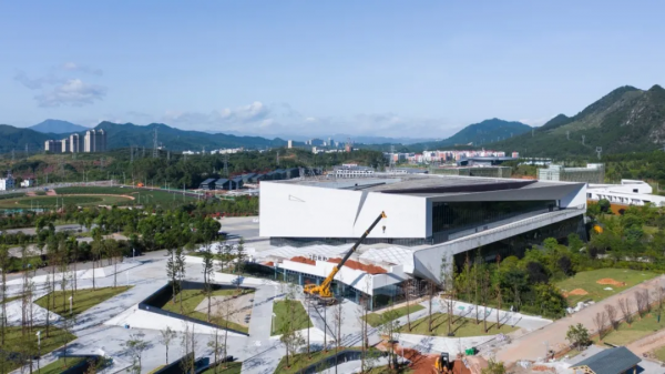 南方紅軍三年游擊戰爭紀念館,以石材、玻璃與光影詮釋歷史 南方紅軍三年游擊戰爭紀念館,以石材、玻璃與光影詮釋歷史