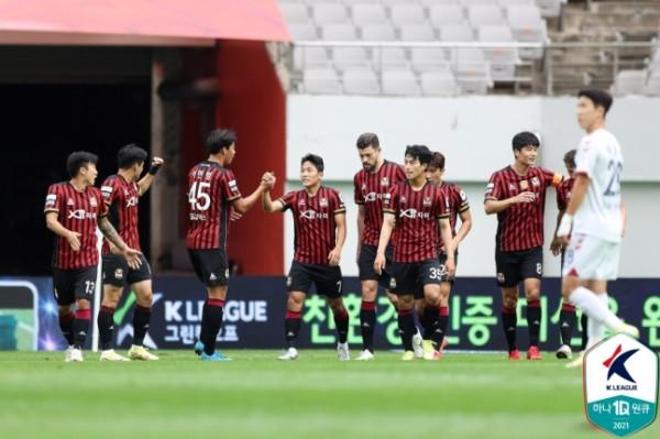 K1聯賽第30輪綜述：全北蔚山一喜一憂，城南首爾紛紛拿分