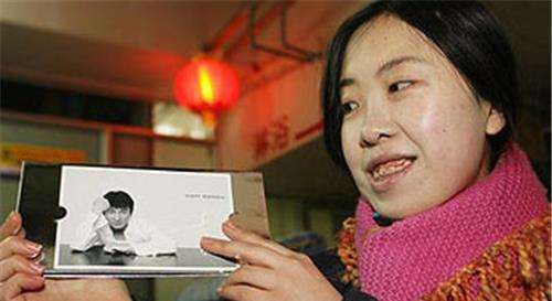 楊麗娟：追星13年逼父跳海，醒悟得太晚，毀了自己一輩子