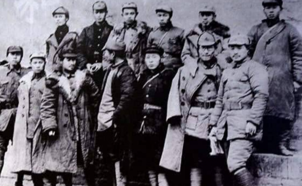 170名戰士與大山齊消失,70年後一個山村為世人揭開感人真相 170名戰士與大山齊消失,70年後一個山村為世人揭開感人真相