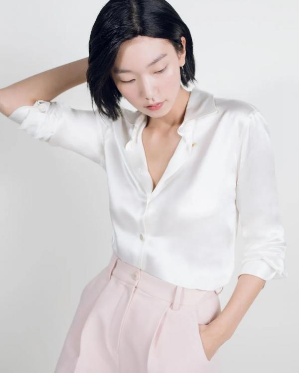 這個被嘲矮的超模火了!一臉硬傷,為啥還被Dior、Prada搶著寵? 這個被嘲矮的超模火了!一臉硬傷,為啥還被Dior、Prada搶著寵?